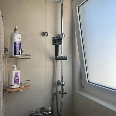 Lägenhet Telis House