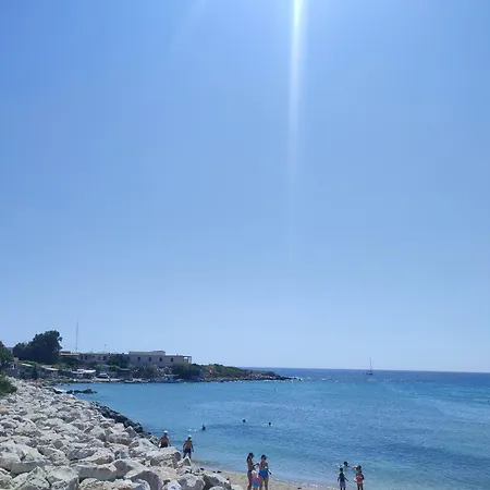 Lägenhet Telis House